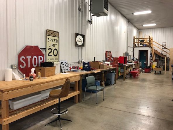100 Classic Auto Ln, El Paso, IL 61738